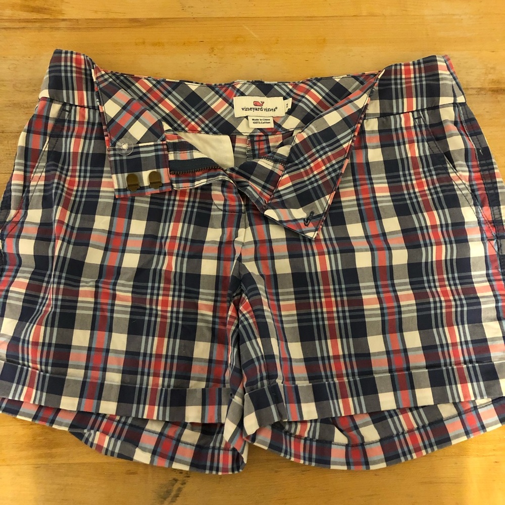 Vineyard Vines shorts